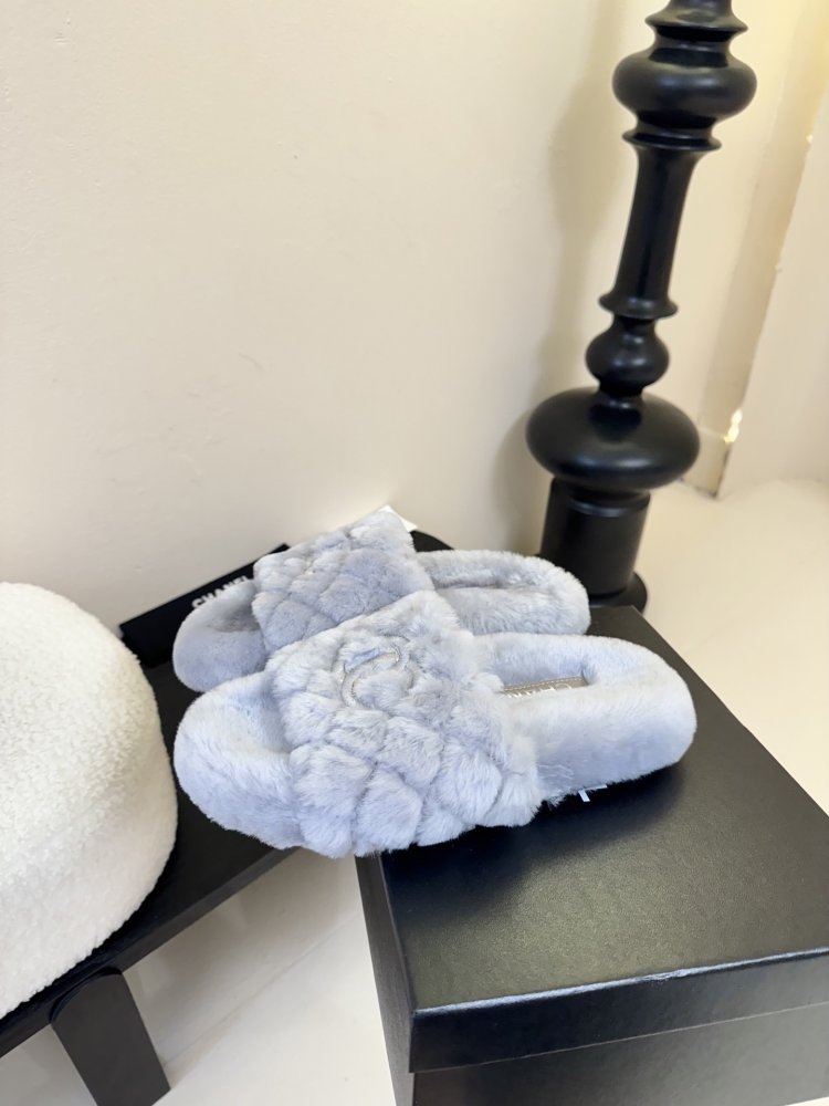 Шльопанці хутряні жіночі фото 5