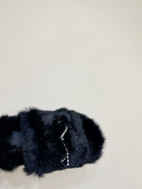 Шльопанці хутряні жіночі фото 5