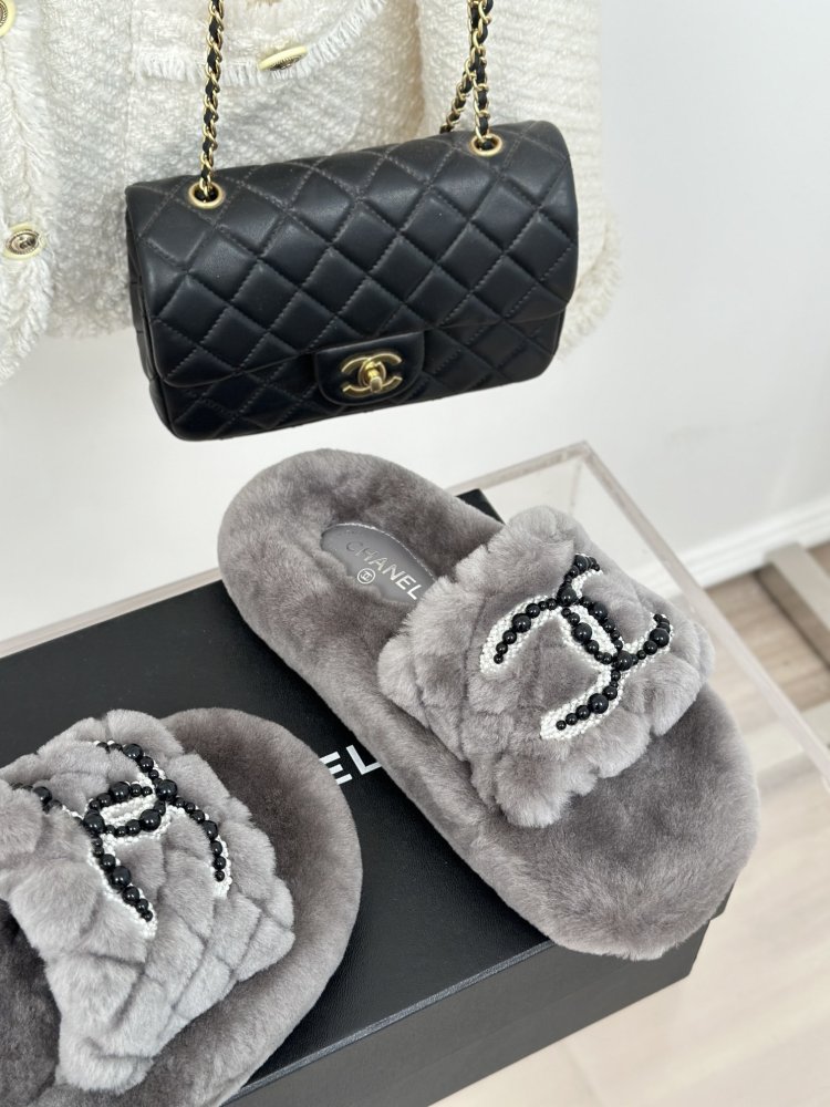 Шлепанцы меховые женские фото 5