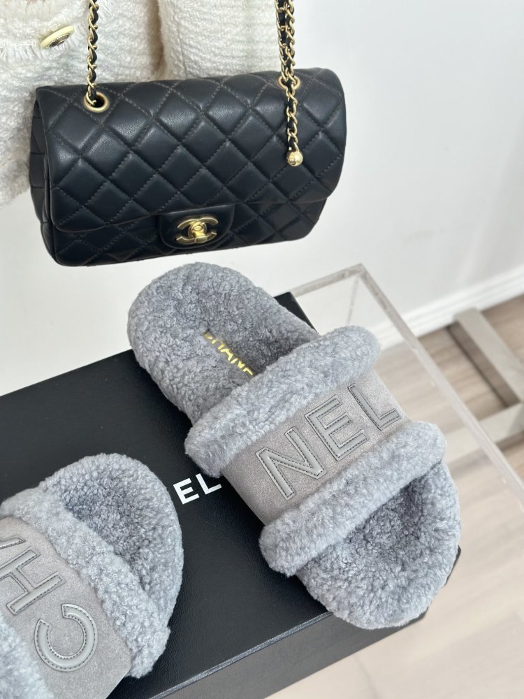 Шлепанцы меховые женские фото 5