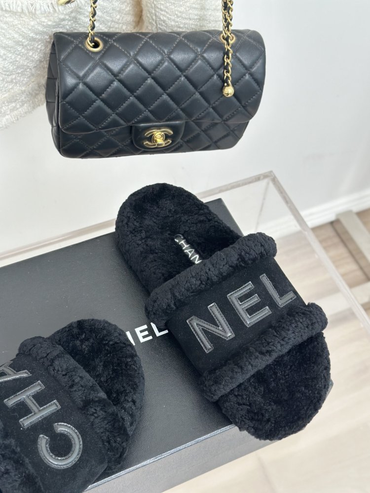 Шлепанцы меховые женские фото 5