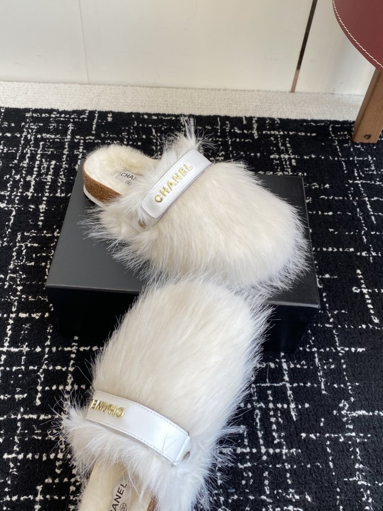 Шлепанцы меховые женские фото 5