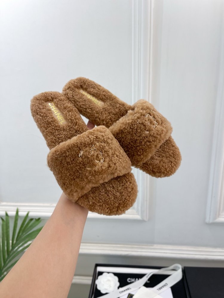 Шлепанцы меховые женские фото 5