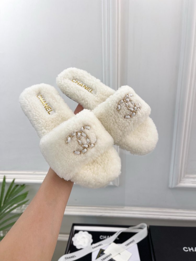 Шльопанці хутряні жіночі фото 5