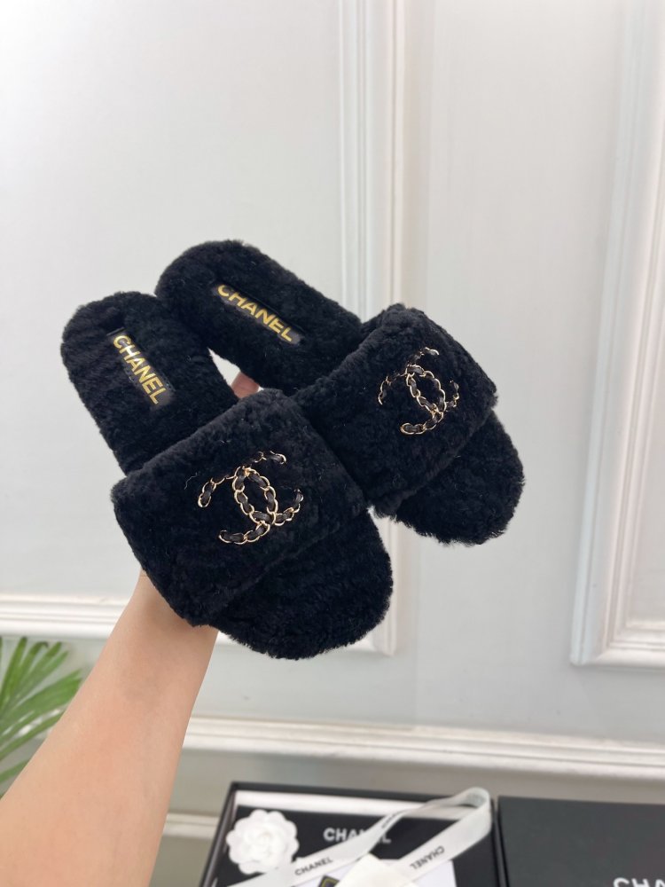 Шлепанцы меховые женские фото 5