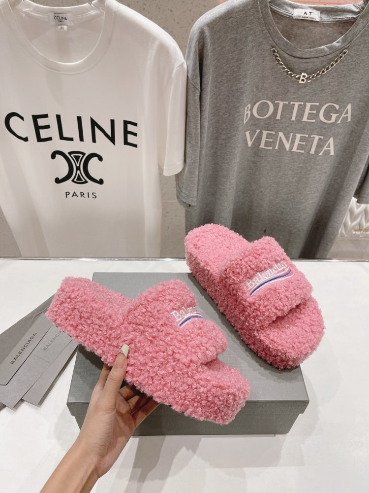 Шльопанці хутряні жіночі фото 5