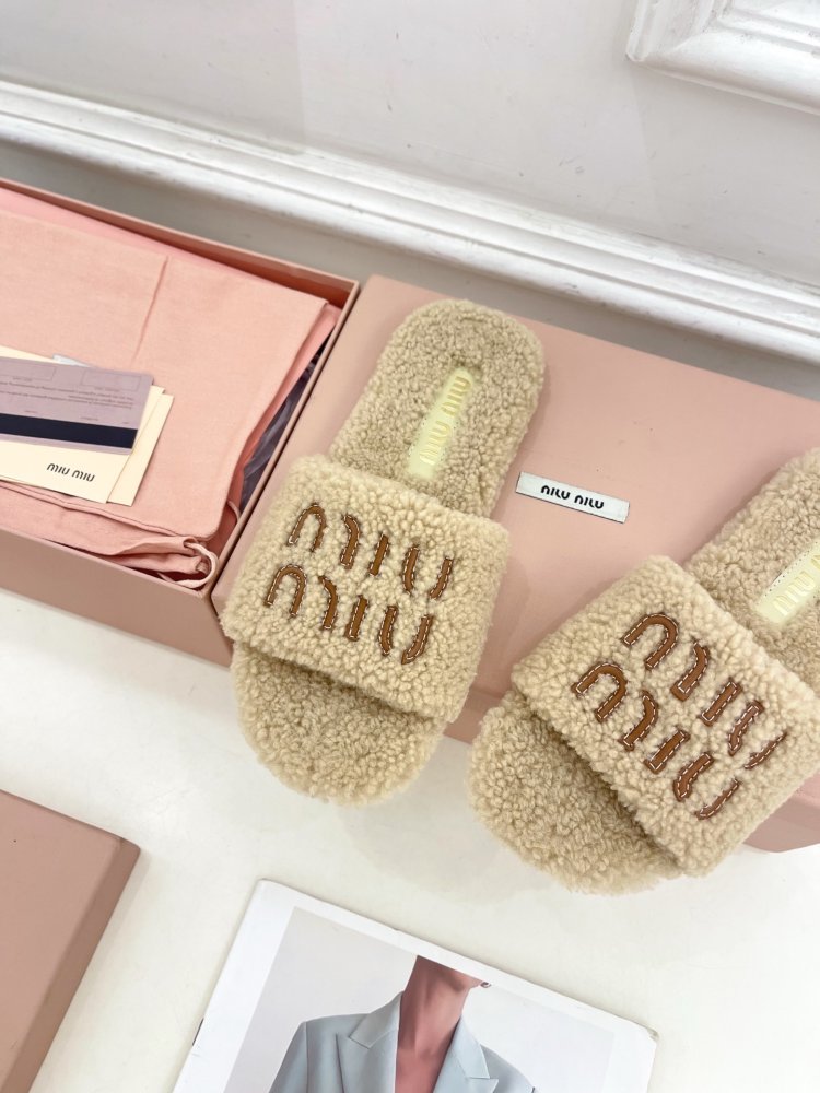 Шлепанцы меховые женские фото 6