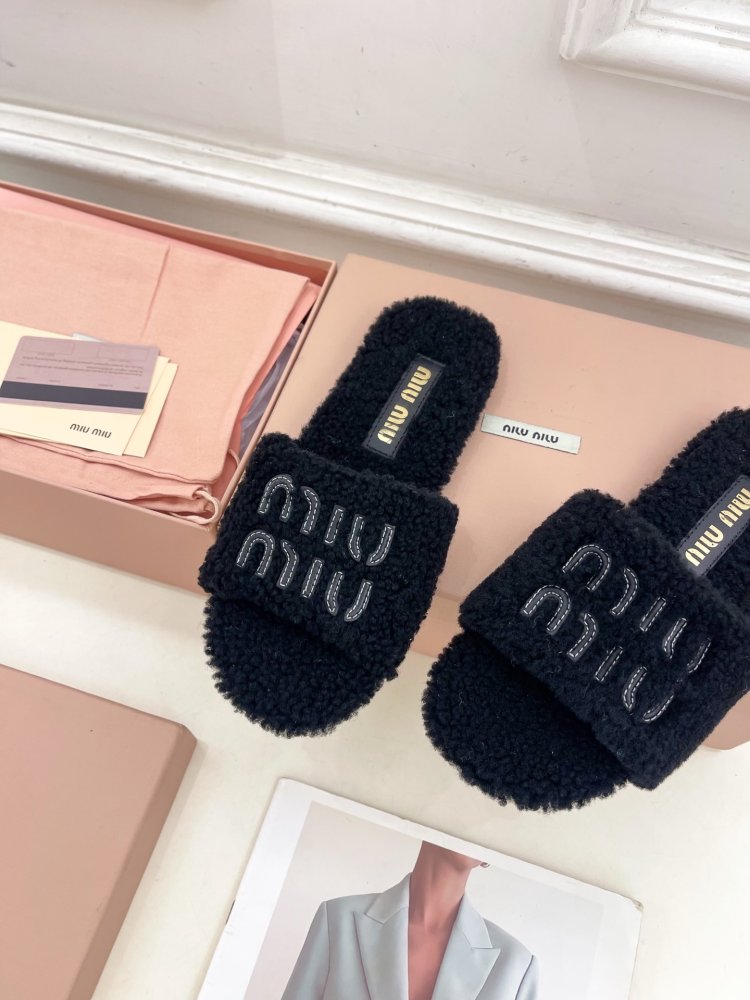 Шлепанцы меховые женские фото 6