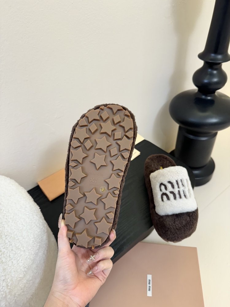 Шлепанцы меховые женские фото 6