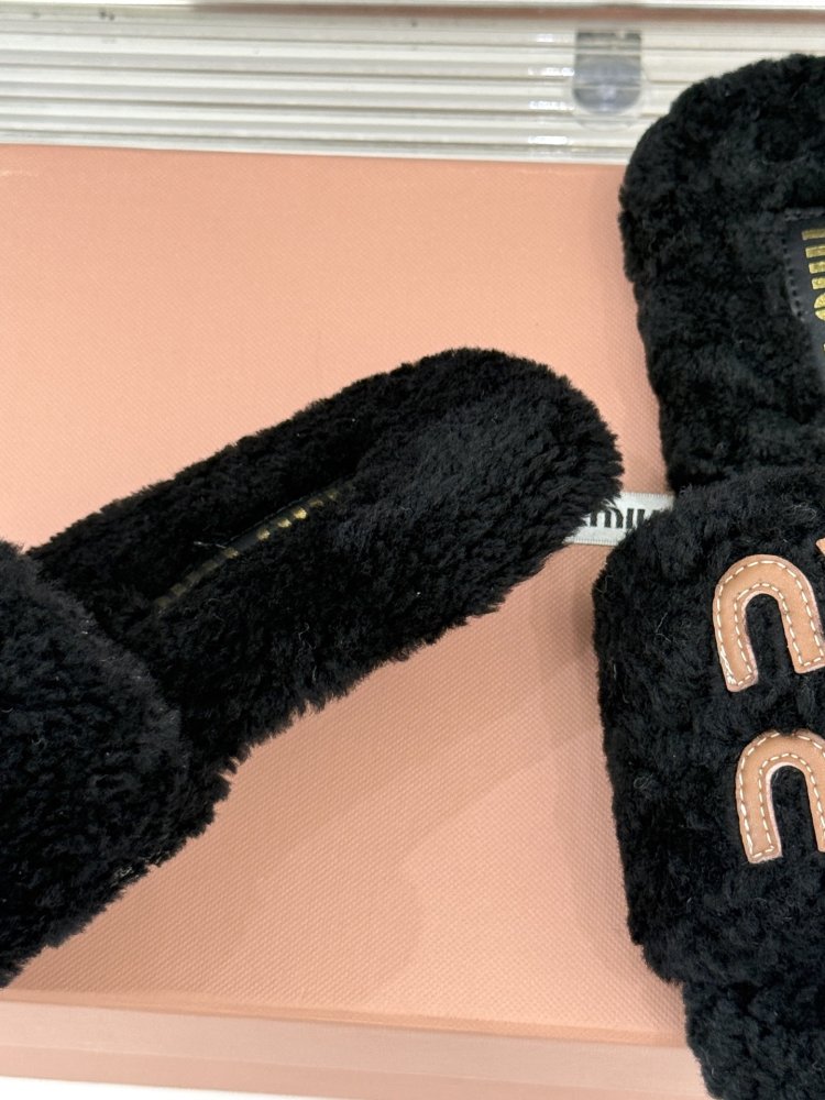 Шлепанцы меховые женские фото 6