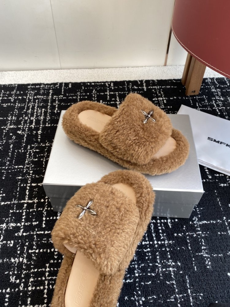 Шлепанцы меховые женские фото 6