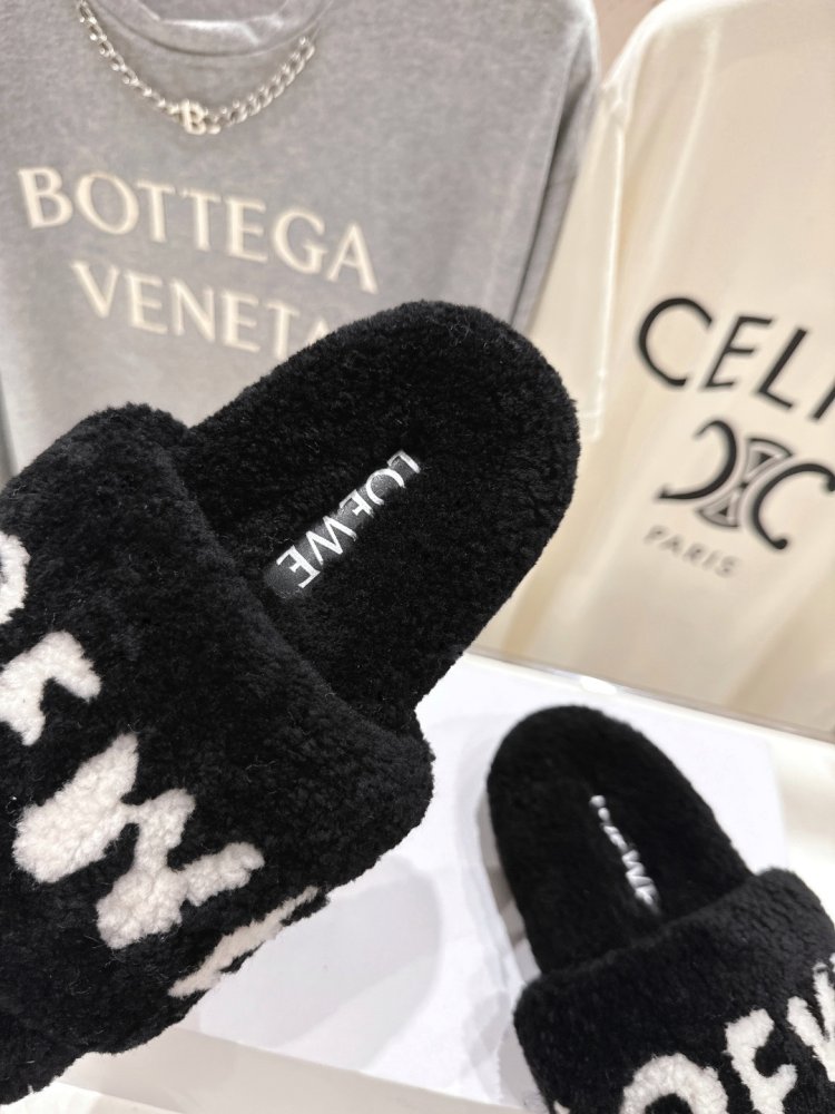 Шлепанцы меховые женские фото 6