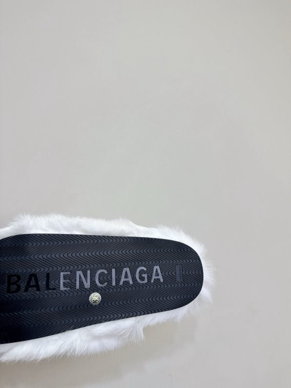 Шльопанці хутряні жіночі фото 6