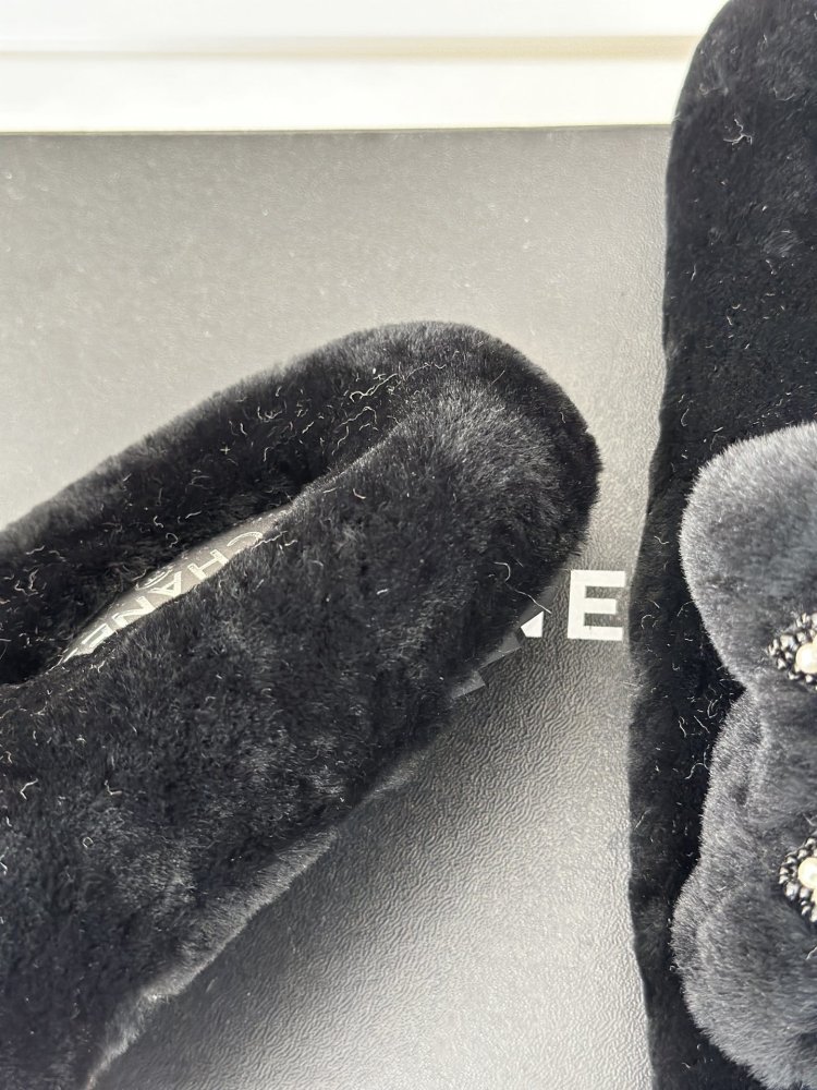 Шлепанцы меховые женские фото 6