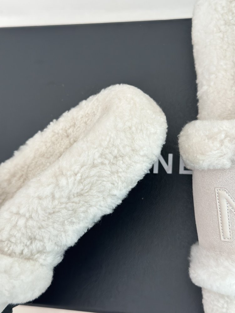 Шлепанцы меховые женские фото 6