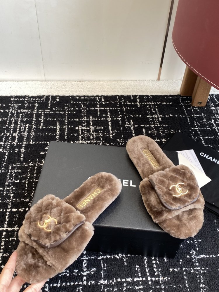 Шлепанцы меховые женские фото 6