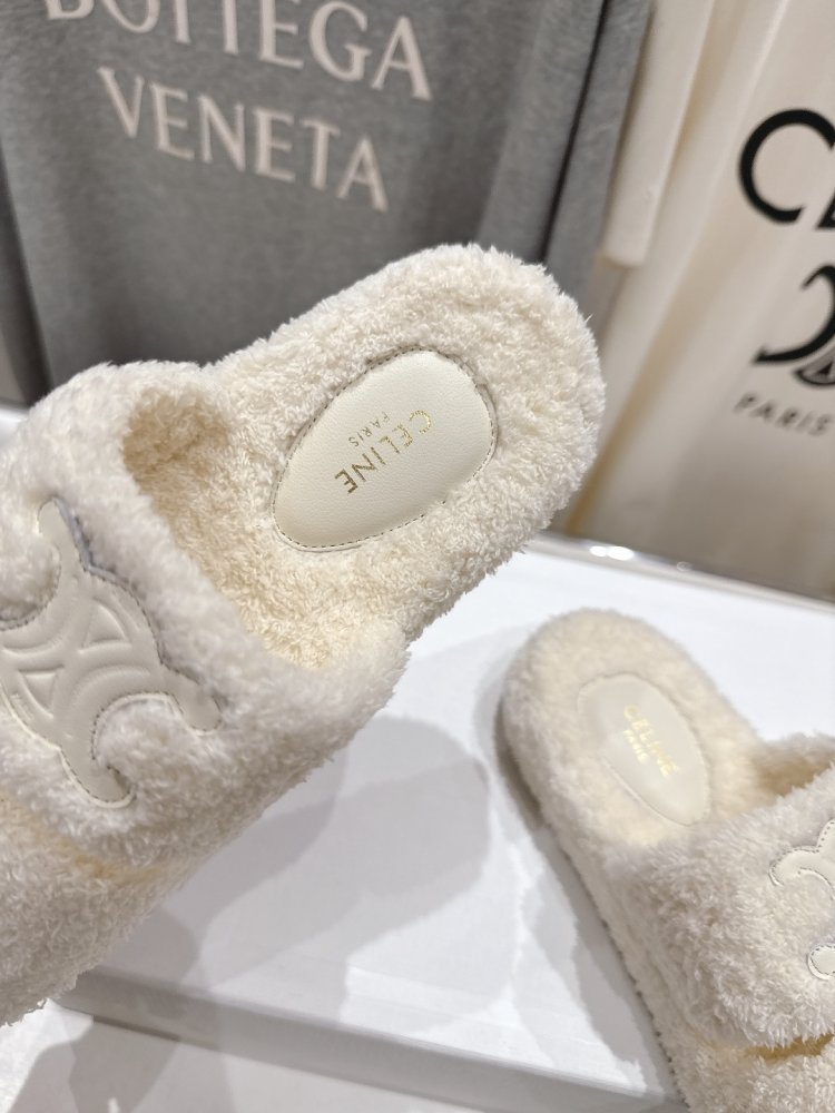 Шлепанцы меховые женские фото 6