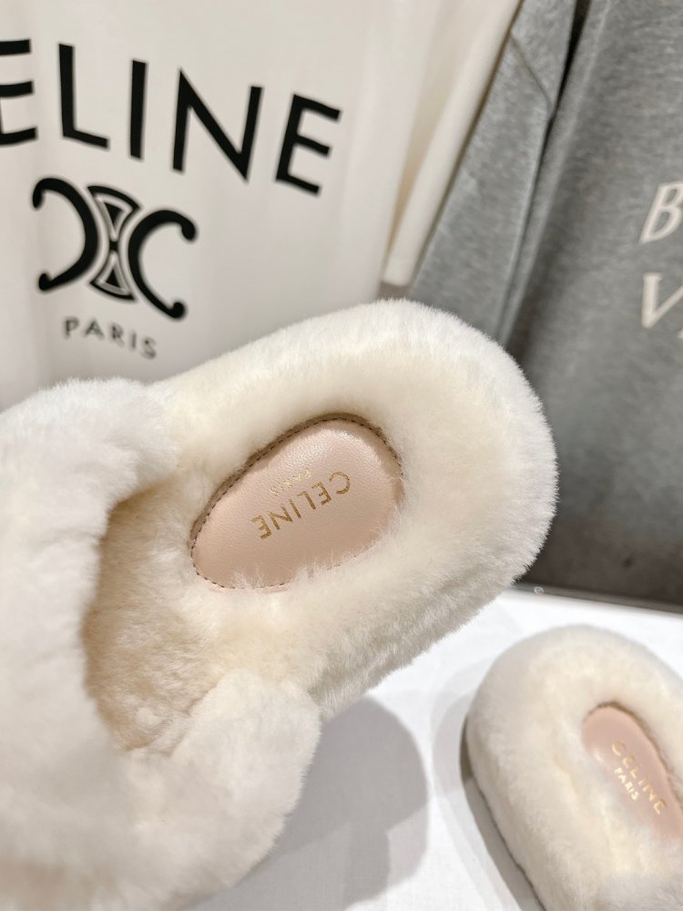 Шлепанцы меховые женские фото 6