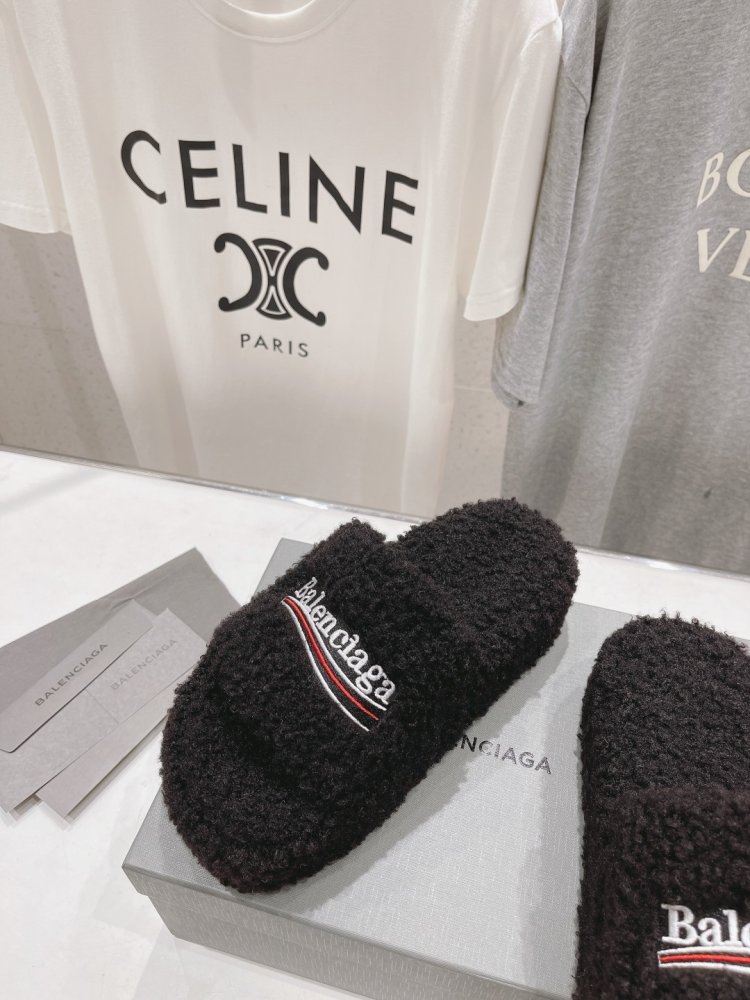 Шлепанцы меховые женские фото 6