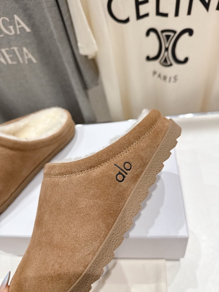 Шльопанці хутряні жіночі фото 6