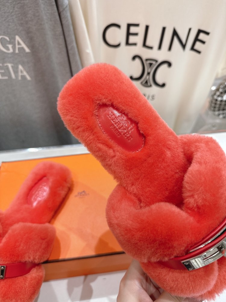 Шльопанці хутряні жіночі фото 6