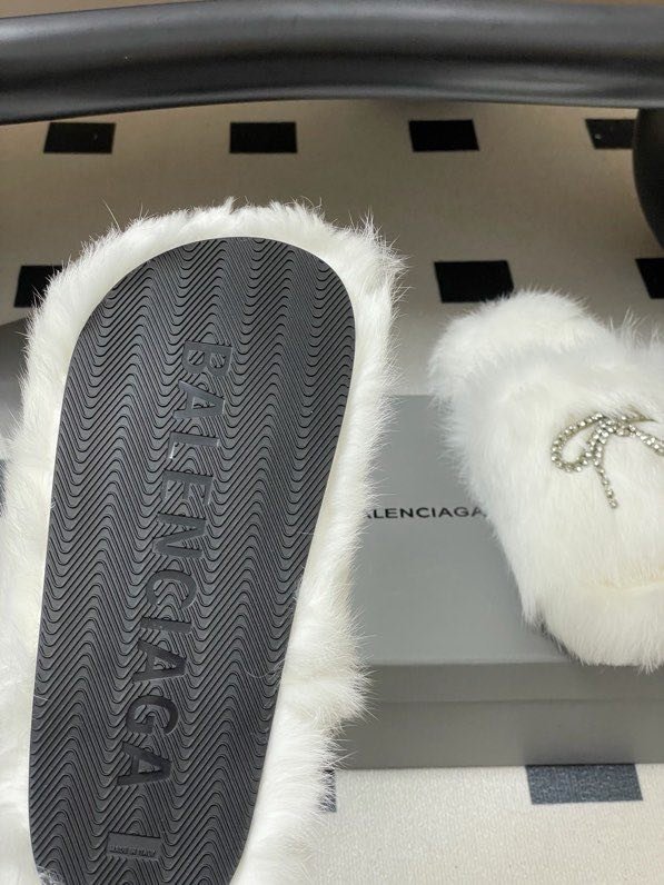 Шльопанці хутряні жіночі фото 6