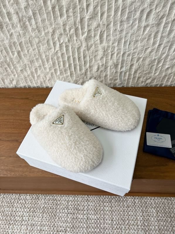 Шльопанці хутряні жіночі фото 6