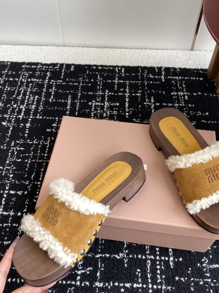 Шльопанці хутряні жіночі фото 7