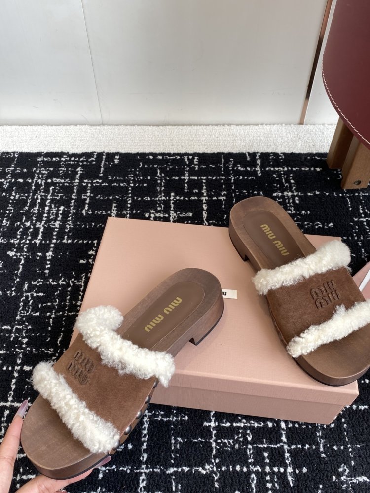 Шльопанці хутряні жіночі фото 7