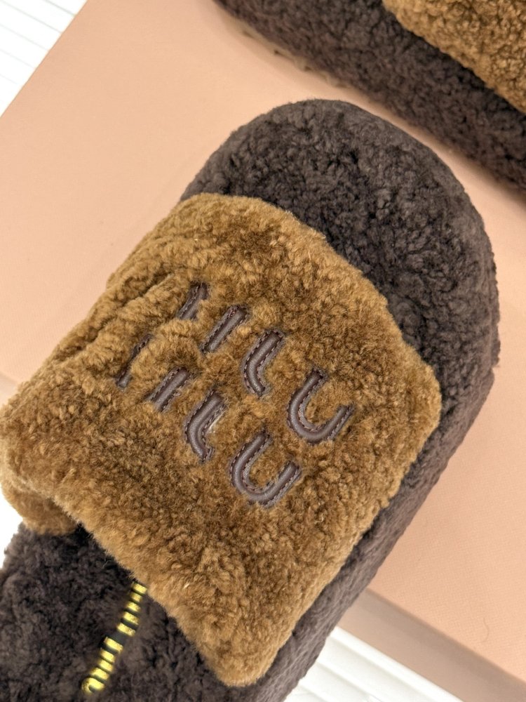 Шлепанцы меховые женские фото 7