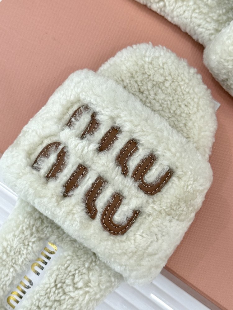 Шлепанцы меховые женские фото 7