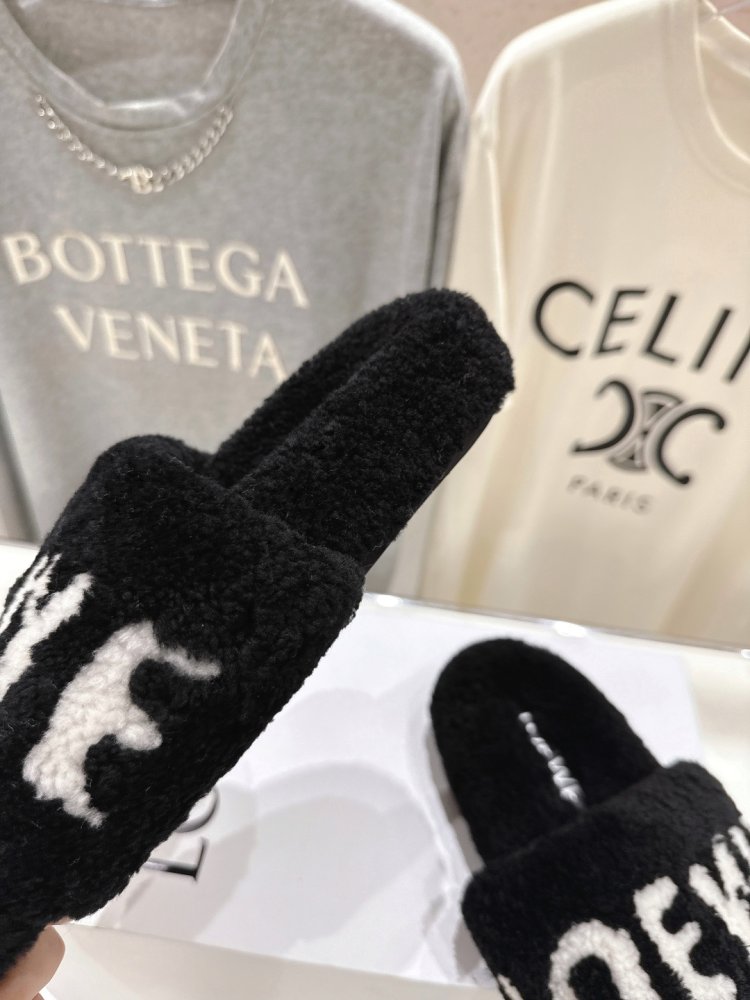 Шлепанцы меховые женские фото 7