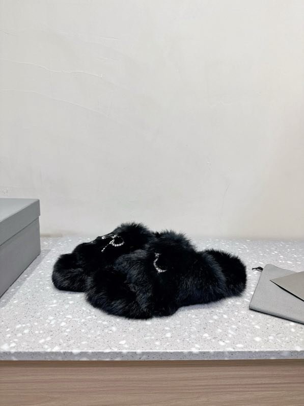 Шльопанці хутряні жіночі фото 7