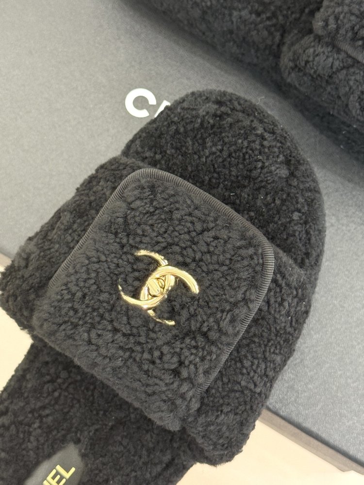 Шлепанцы меховые женские фото 7