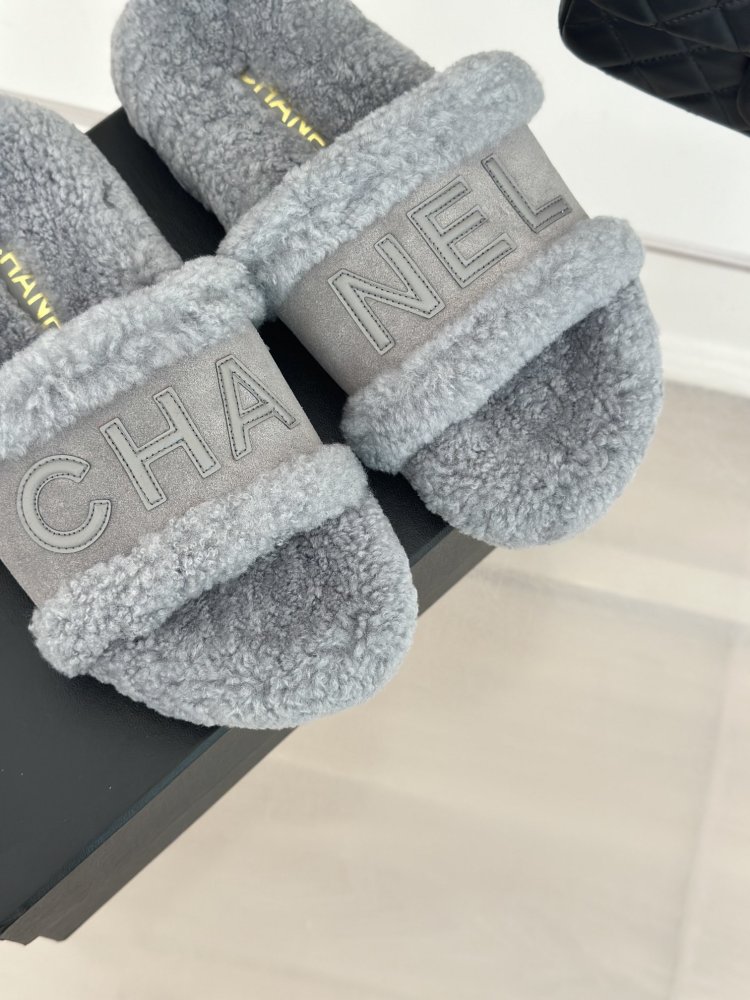 Шлепанцы меховые женские фото 7