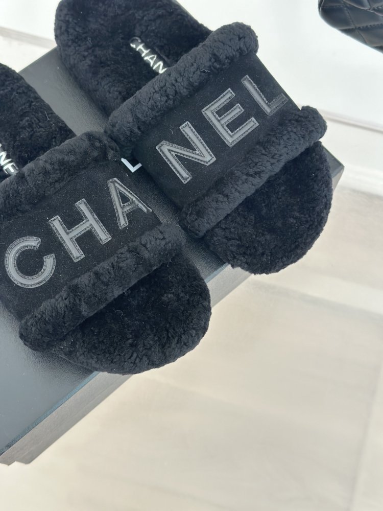 Шлепанцы меховые женские фото 7