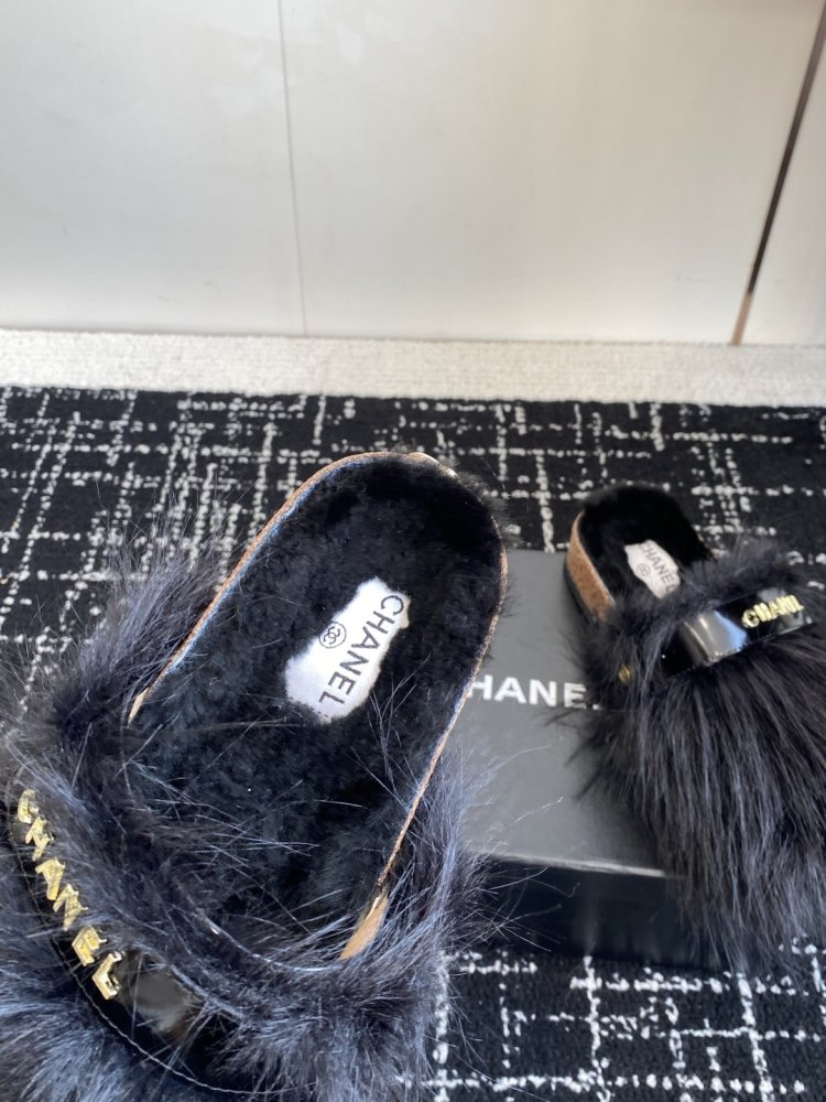 Шлепанцы меховые женские фото 7