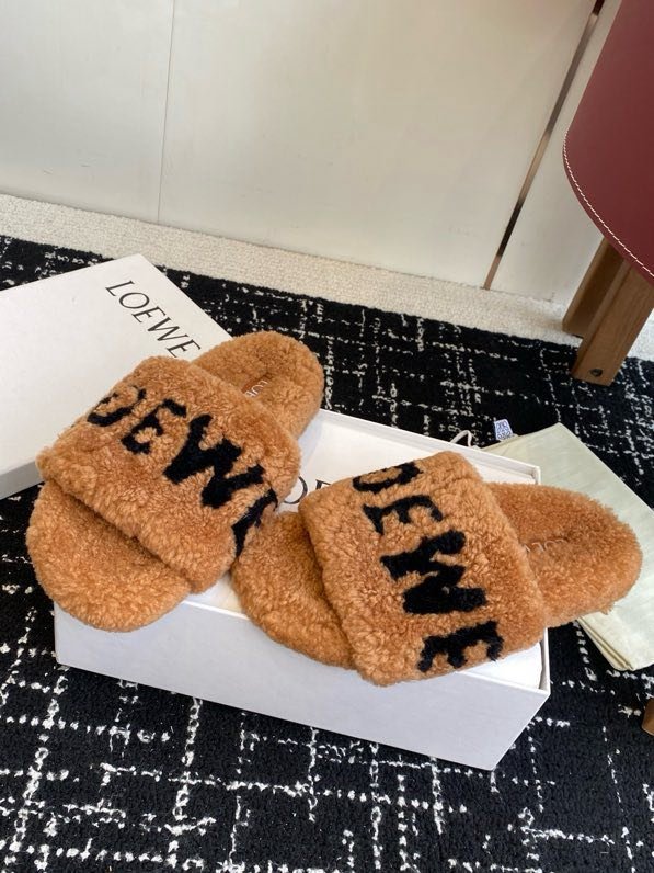 Шлепанцы меховые женские фото 7