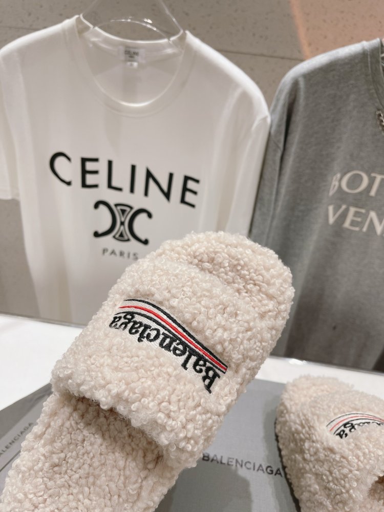 Шльопанці хутряні жіночі фото 7