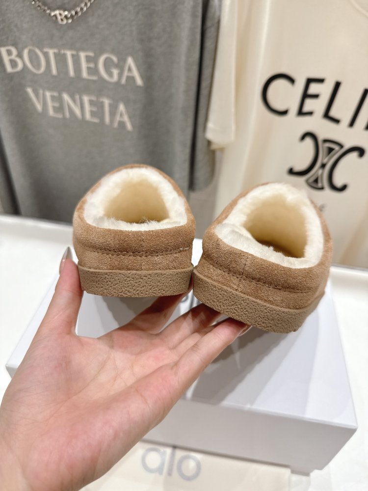 Шльопанці хутряні жіночі фото 7