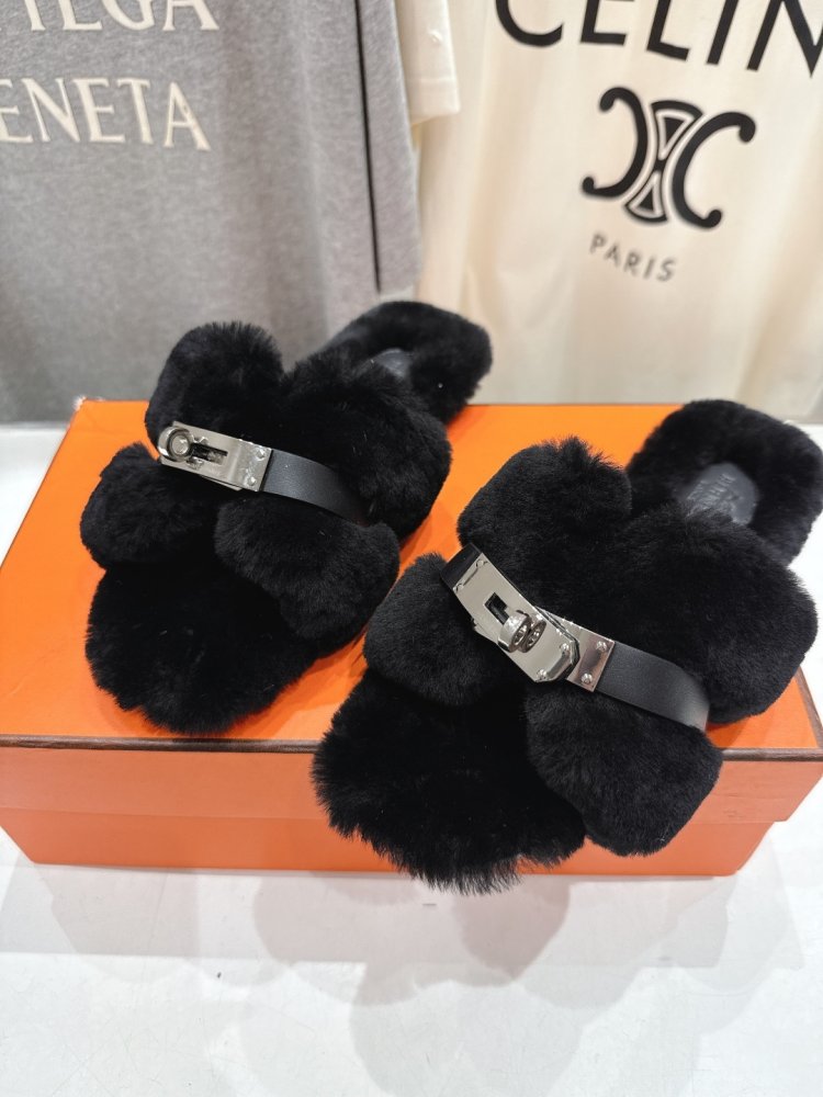 Шлепанцы меховые женские фото 7