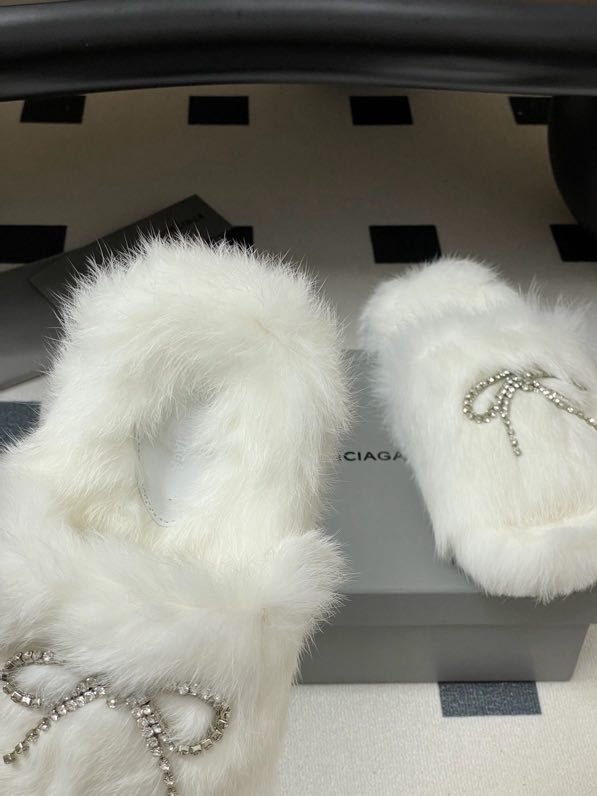 Шльопанці хутряні жіночі фото 7