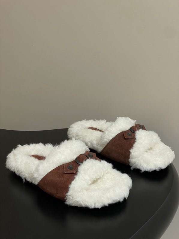 Шлепанцы меховые женские фото 7