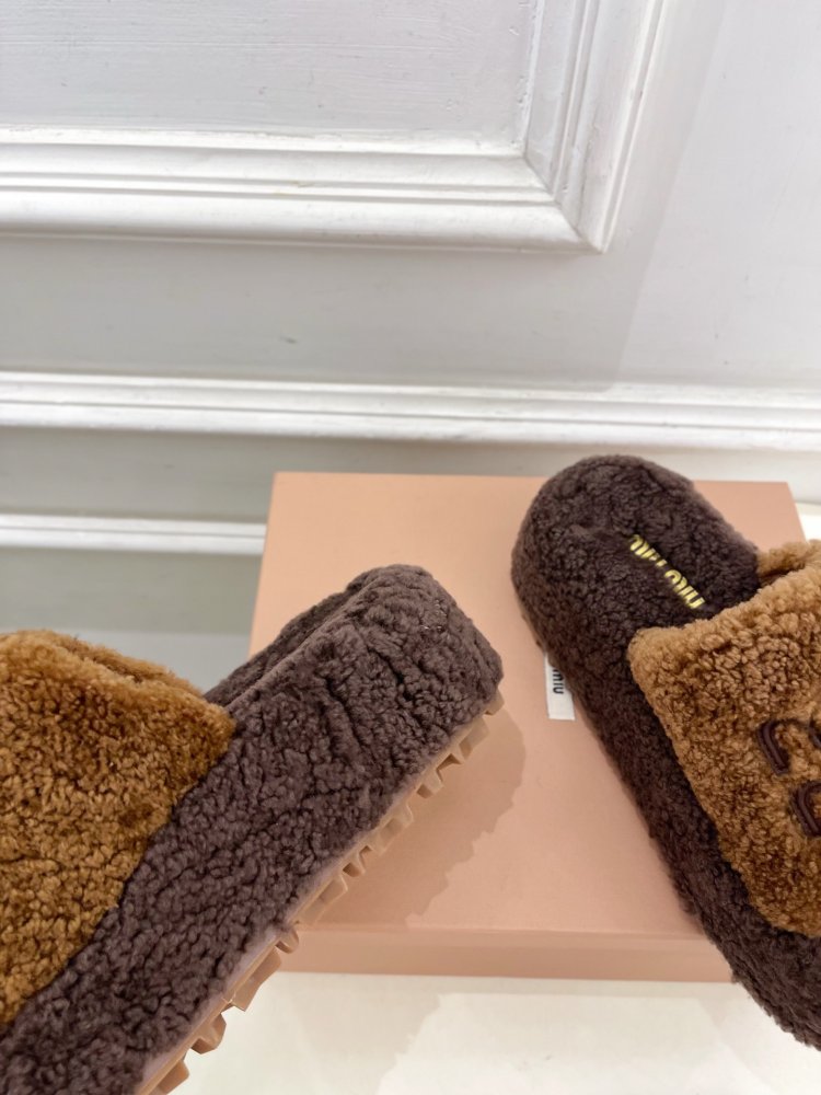 Шлепанцы меховые женские фото 8