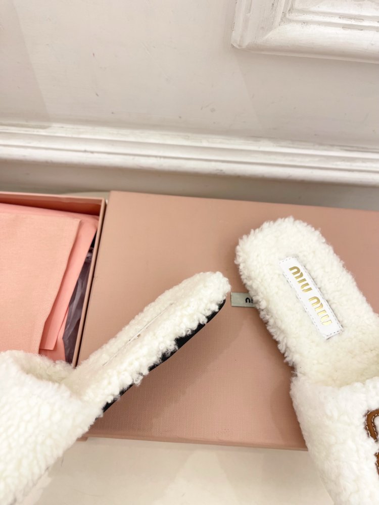 Шлепанцы меховые женские фото 8