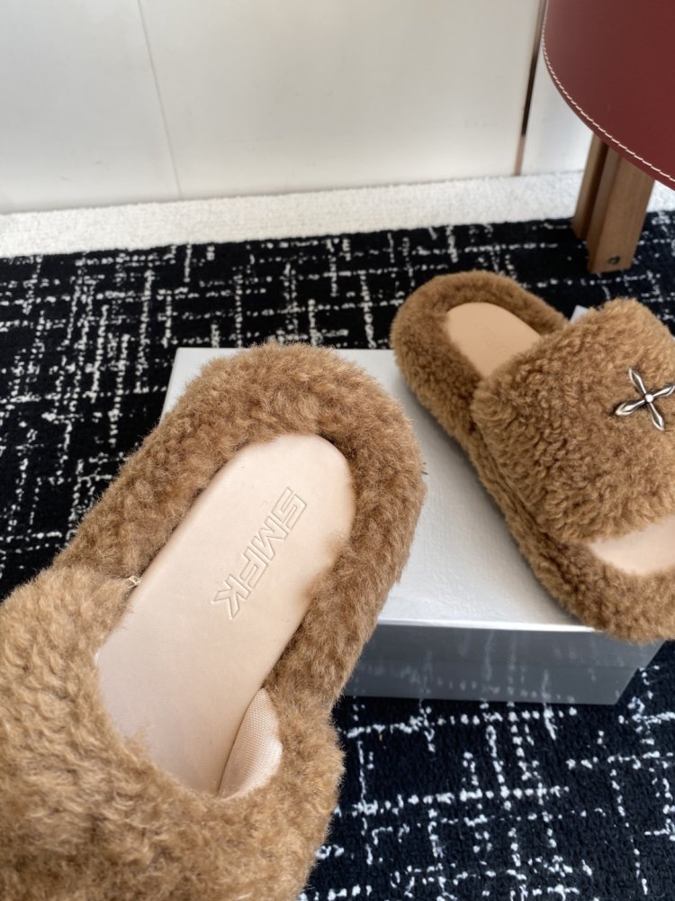 Шлепанцы меховые женские фото 8