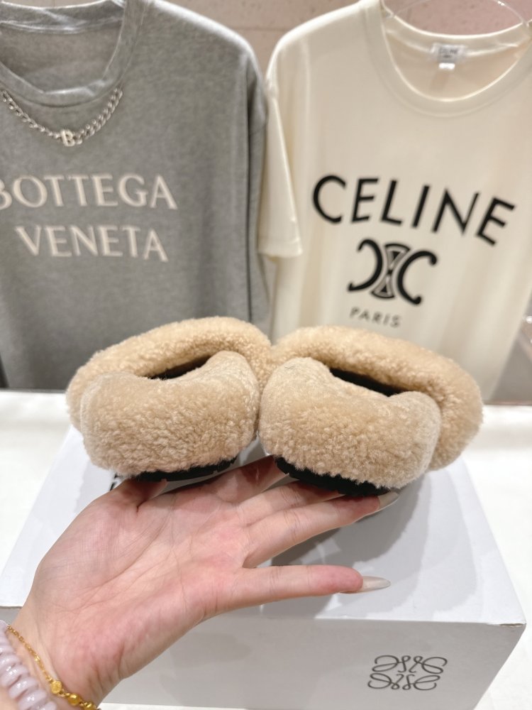 Шлепанцы меховые женские фото 8