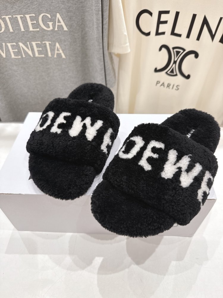 Шлепанцы меховые женские фото 8