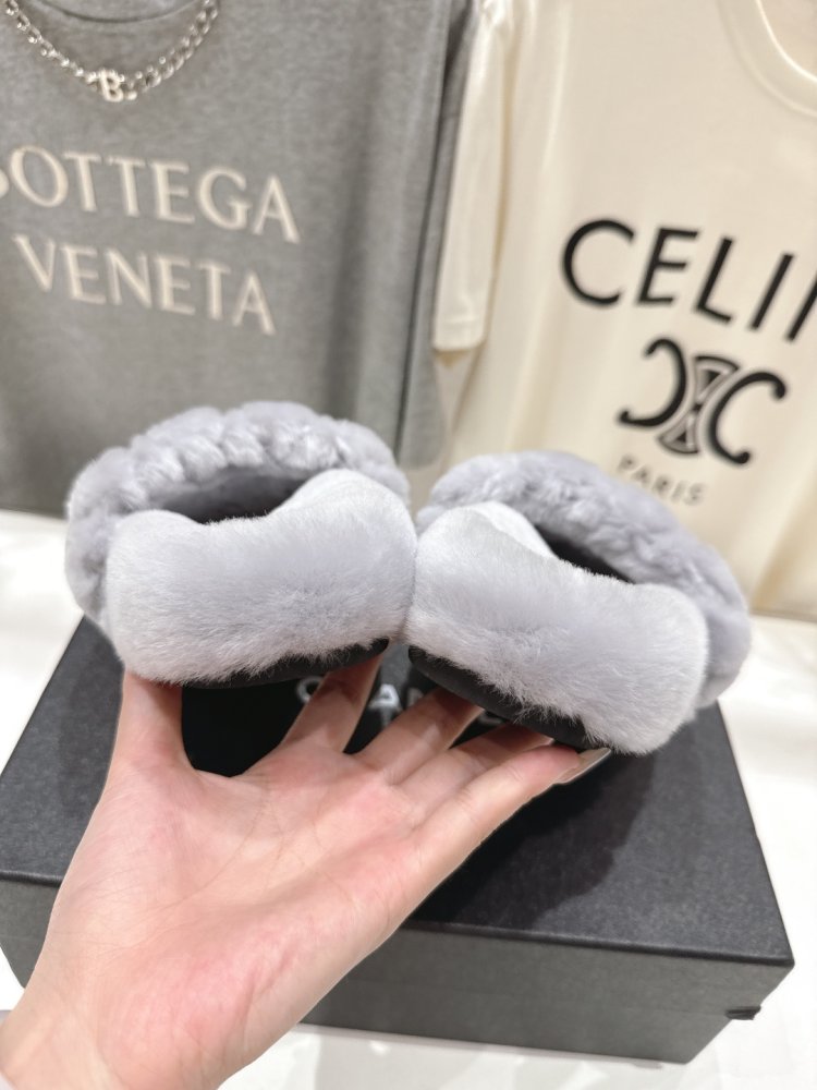 Шлепанцы меховые женские фото 8