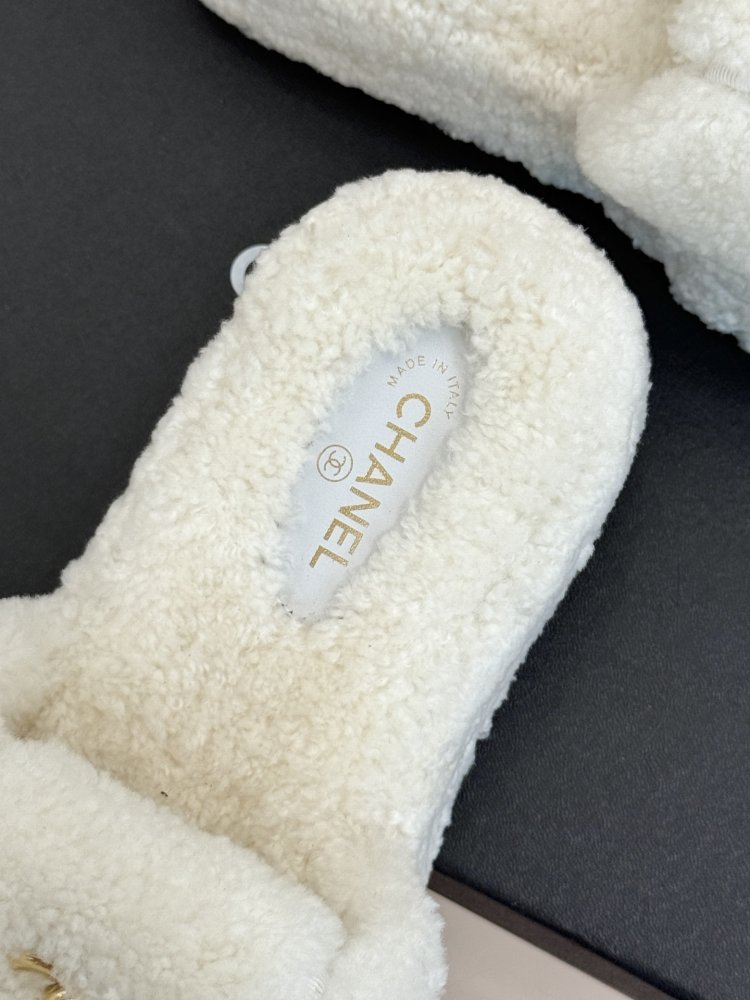 Шлепанцы меховые женские фото 8